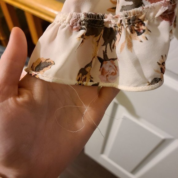 Floral cropped shirt with open bell sleeves - Picture 4 of 4